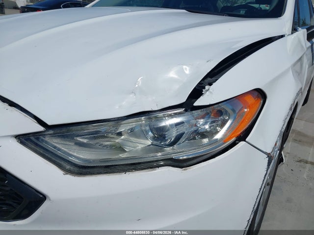 3FA6P0LU5HR358068 Ford Fusion Hybrid Se