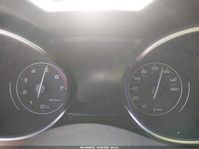 44808832 :رقم المزاد ، ZASFAKBN5J7C07298 vin ، 2018 Alfa Romeo Stelvio Ti Awd مزاد بيع