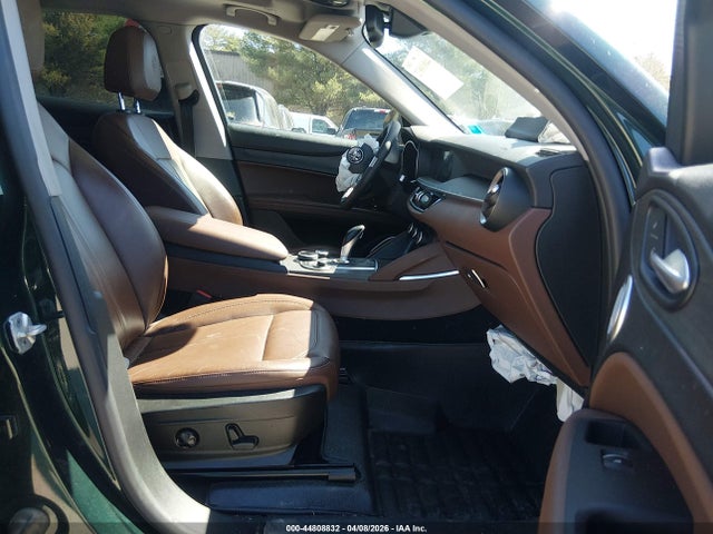 44808832 :رقم المزاد ، ZASFAKBN5J7C07298 vin ، 2018 Alfa Romeo Stelvio Ti Awd مزاد بيع
