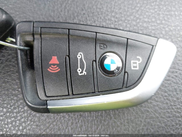 2017 Bmw X1 Xdrive28i მანქანა იყიდება აუქციონზე, vin: WBXHT3C35H5F74812, აუქციონის ნომერი: 44808890