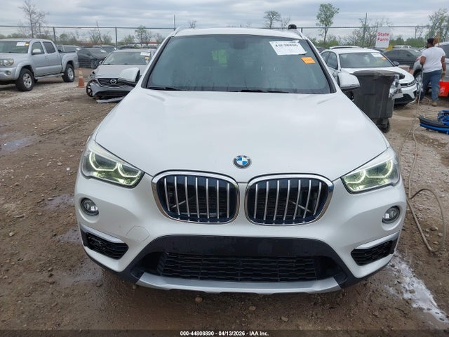 2017 Bmw X1 Xdrive28i მანქანა იყიდება აუქციონზე, vin: WBXHT3C35H5F74812, აუქციონის ნომერი: 44808890