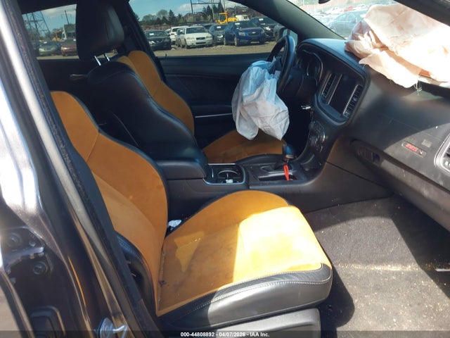 44808892 :رقم المزاد ، 2C3CDXGJ0NH102429 vin ، 2022 Dodge Charger Scat Pack Widebody مزاد بيع
