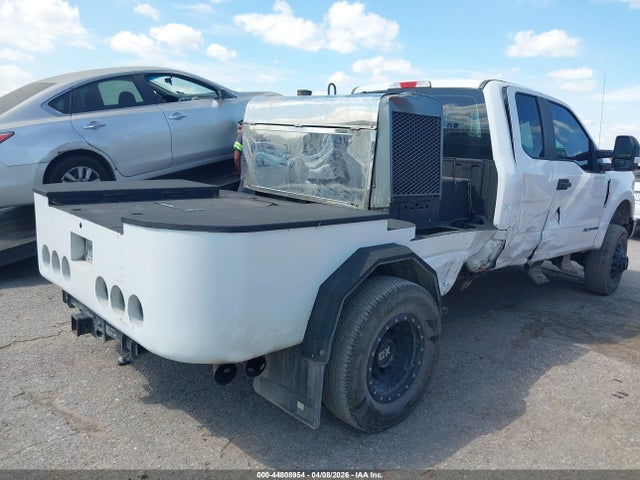 Продажа на аукционе авто 2017 Ford F-350 Xl, vin: 1FT8X3DT1HEE13886, номер лота: 44808954