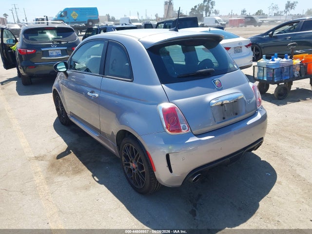 2018 FIAT 500 3C3CFFFH8JT471916 Photo 2