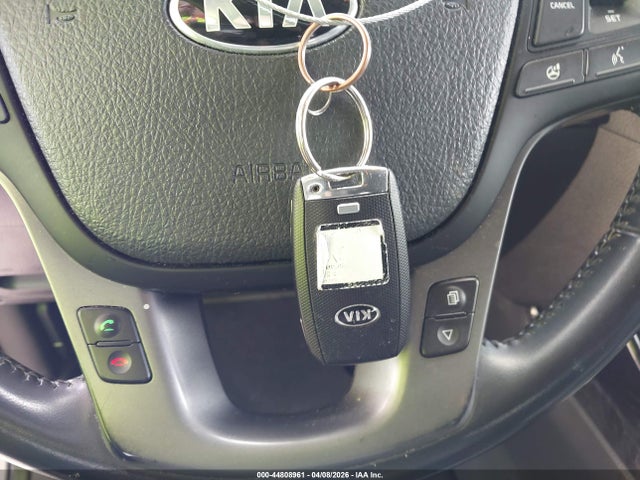 44808961 :رقم المزاد ، 5XYKU4A71FG590471 vin ، 2015 Kia Sorento Ex V6 مزاد بيع