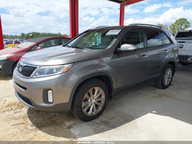 44808961 :رقم المزاد ، 5XYKU4A71FG590471 vin ، 2015 Kia Sorento Ex V6 مزاد بيع