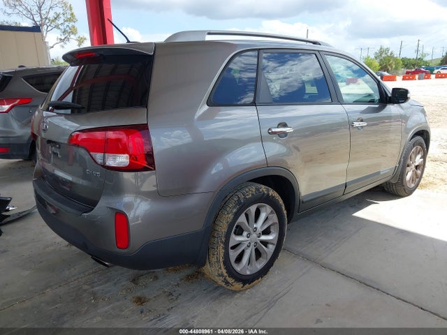 44808961 :رقم المزاد ، 5XYKU4A71FG590471 vin ، 2015 Kia Sorento Ex V6 مزاد بيع