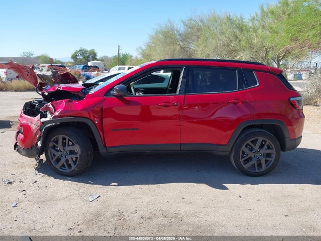 2026 Jeep Compass Latitude Altitude მანქანა იყიდება აუქციონზე, vin: 3C4NJDBN6TT200617, აუქციონის ნომერი: 44808973