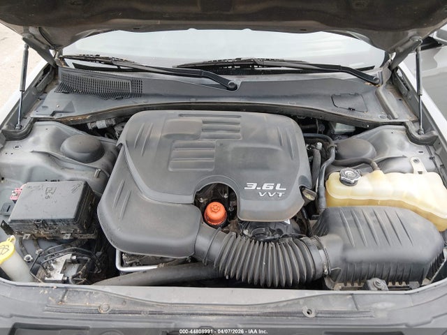 44808991 :رقم المزاد ، 2C3CCAGG5HH588731 vin ، 2017 Chrysler 300 300s Awd مزاد بيع