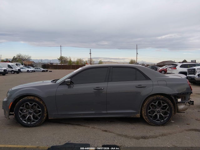 44808991 :رقم المزاد ، 2C3CCAGG5HH588731 vin ، 2017 Chrysler 300 300s Awd مزاد بيع