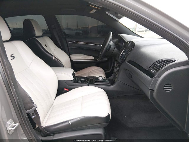 44808991 :رقم المزاد ، 2C3CCAGG5HH588731 vin ، 2017 Chrysler 300 300s Awd مزاد بيع