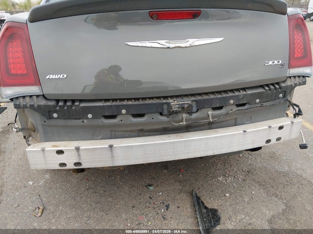 44808991 :رقم المزاد ، 2C3CCAGG5HH588731 vin ، 2017 Chrysler 300 300s Awd مزاد بيع