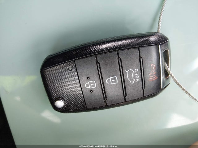 Продажа на аукционе авто 2019 Kia Sorento 2.4l L, vin: 5XYPG4A36KG577798, номер лота: 44809021