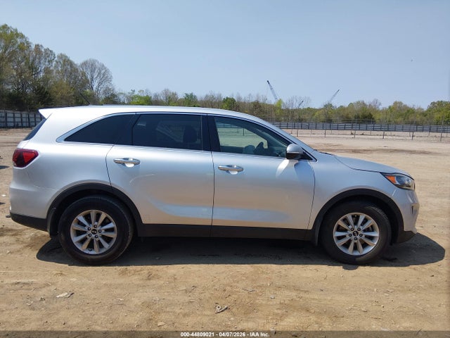 Продажа на аукционе авто 2019 Kia Sorento 2.4l L, vin: 5XYPG4A36KG577798, номер лота: 44809021