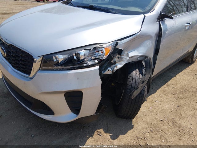 Продажа на аукционе авто 2019 Kia Sorento 2.4l L, vin: 5XYPG4A36KG577798, номер лота: 44809021