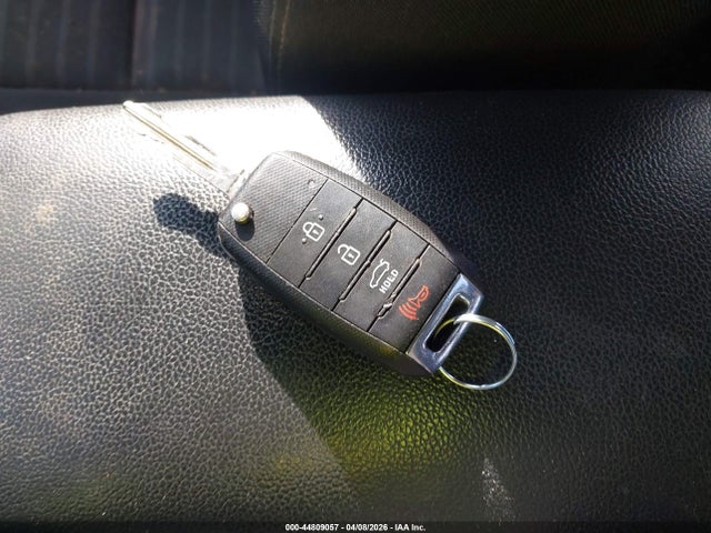 2018 Kia Forte S მანქანა იყიდება აუქციონზე, vin: 3KPFL4A72JE172432, აუქციონის ნომერი: 44809057
