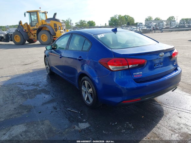 2018 Kia Forte S მანქანა იყიდება აუქციონზე, vin: 3KPFL4A72JE172432, აუქციონის ნომერი: 44809057