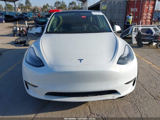 Продаж на аукціоні авто 2024 Tesla Model Y Long Range Dual Motor All-wheel Drive, vin: 7SAYGDEE7RF190536, номер лоту: 44809063
