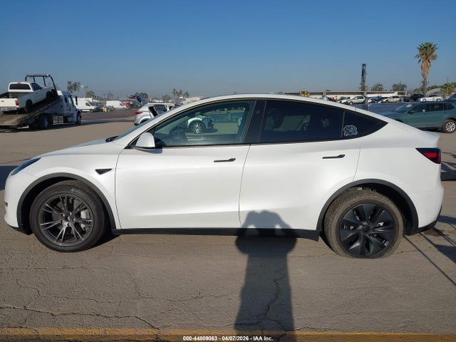 Продаж на аукціоні авто 2024 Tesla Model Y Long Range Dual Motor All-wheel Drive, vin: 7SAYGDEE7RF190536, номер лоту: 44809063