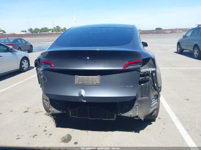 Продажа на аукционе авто 2022 Tesla Model Y Long Range Dual Motor All-wheel Drive, vin: 7SAYGDEE5NF403168, номер лота: 44809090