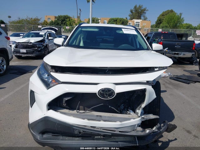 Toyota RAV4 LE 2020 JTMK1RFV9LD059574 Image 12