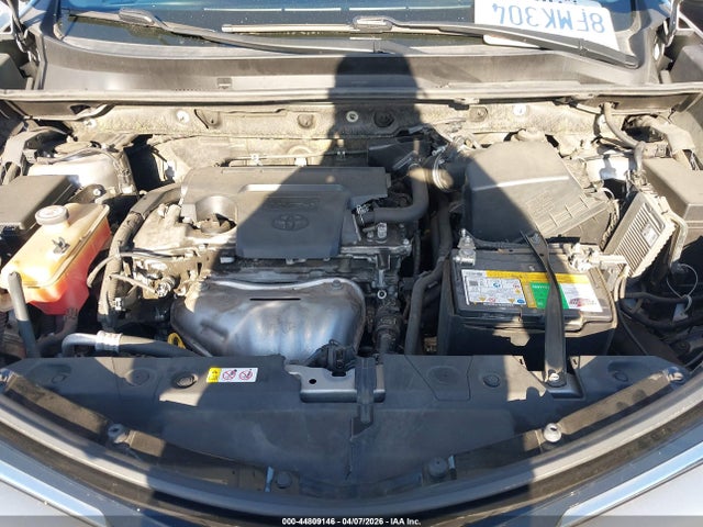JTMWFREVXJJ182612 Toyota Rav4 Xle