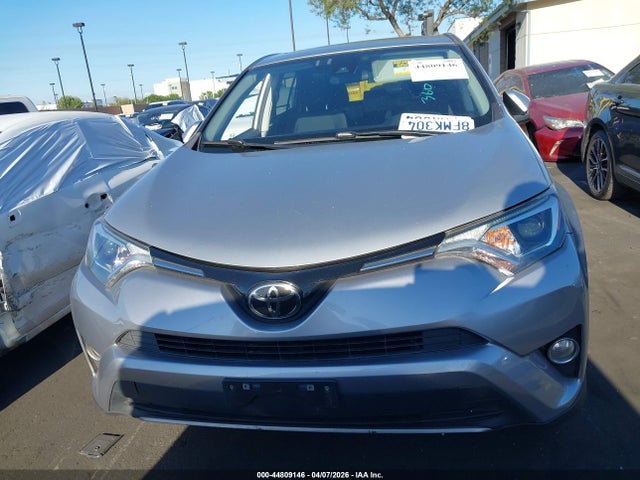 JTMWFREVXJJ182612 Toyota Rav4 Xle