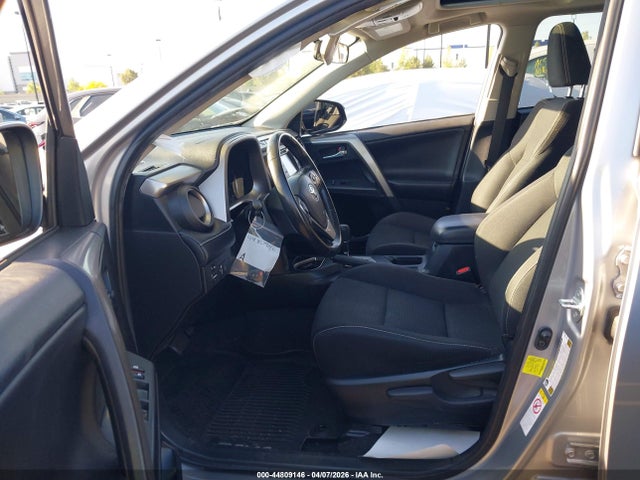 JTMWFREVXJJ182612 Toyota Rav4 Xle