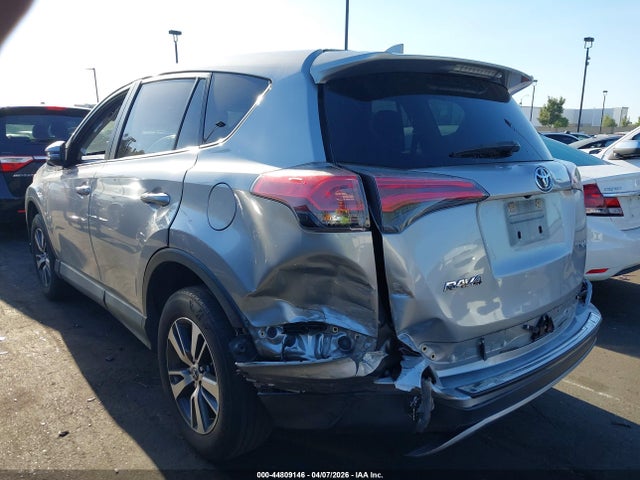 JTMWFREVXJJ182612 Toyota Rav4 Xle