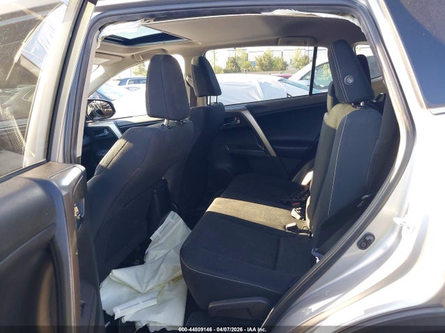 JTMWFREVXJJ182612 Toyota Rav4 Xle