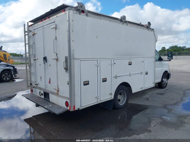 2005 Chevrolet Express Cutaway Base W/c7l/c7n მანქანა იყიდება აუქციონზე, vin: 1GBJG31U551154681, აუქციონის ნომერი: 44809207
