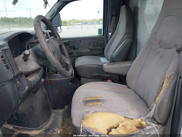 2005 Chevrolet Express Cutaway Base W/c7l/c7n მანქანა იყიდება აუქციონზე, vin: 1GBJG31U551154681, აუქციონის ნომერი: 44809207