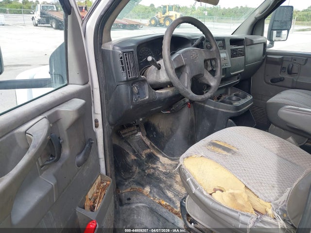 2005 Chevrolet Express Cutaway Base W/c7l/c7n მანქანა იყიდება აუქციონზე, vin: 1GBJG31U551154681, აუქციონის ნომერი: 44809207