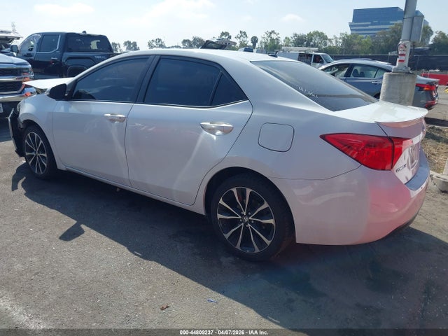 Toyota Corolla Xse 2017 5YFBURHEXHP599766 Image 3