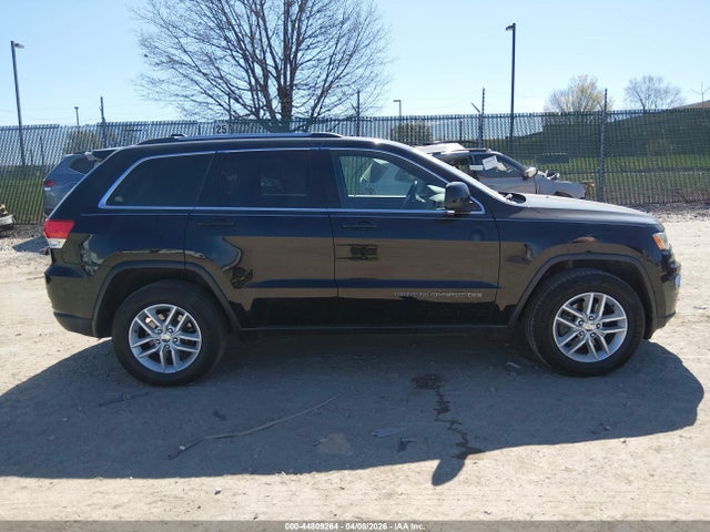 1C4RJEAG2JC168493 Jeep Grand Cherokee Laredo E 4x2