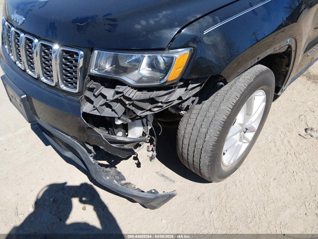 1C4RJEAG2JC168493 Jeep Grand Cherokee Laredo E 4x2