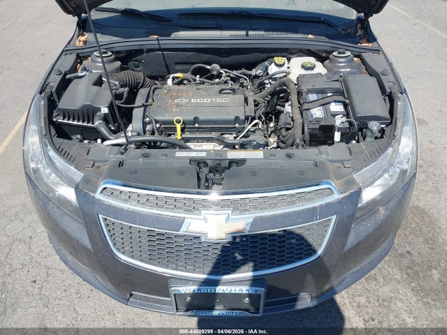 1G1PA5SG8E7148245 Chevrolet Cruze Ls Auto