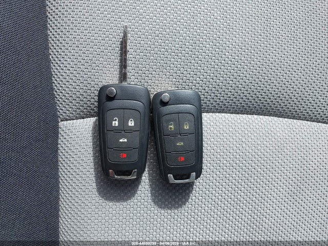 1G1PA5SG8E7148245 Chevrolet Cruze Ls Auto