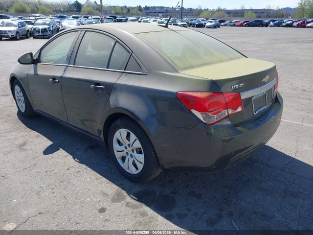 1G1PA5SG8E7148245 Chevrolet Cruze Ls Auto
