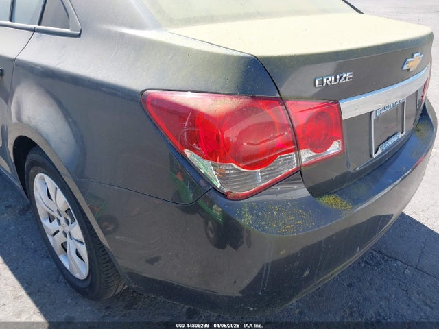 1G1PA5SG8E7148245 Chevrolet Cruze Ls Auto