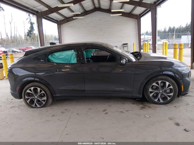 Ford Mustang Mach-e Premium 2022 3FMTK3SU8NMA56664 Image 13