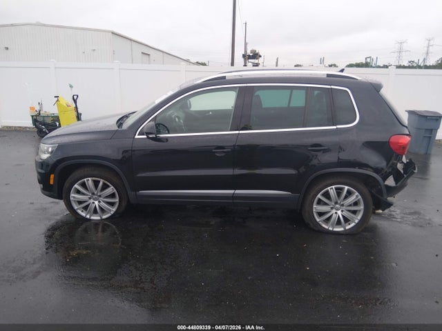 2013 Volkswagen Tiguan S/se/sel მანქანა იყიდება აუქციონზე, vin: WVGAV7AX8DW554427, აუქციონის ნომერი: 44809339
