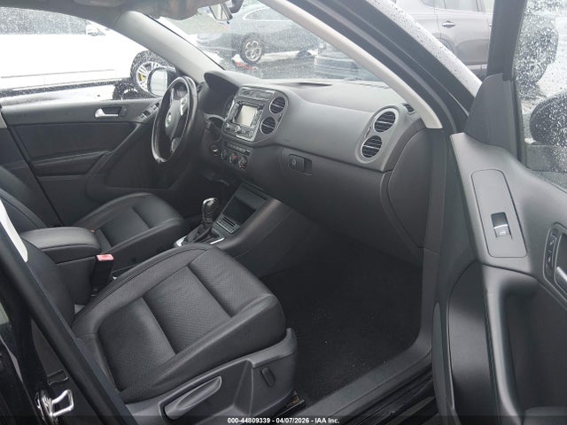 2013 Volkswagen Tiguan S/se/sel მანქანა იყიდება აუქციონზე, vin: WVGAV7AX8DW554427, აუქციონის ნომერი: 44809339