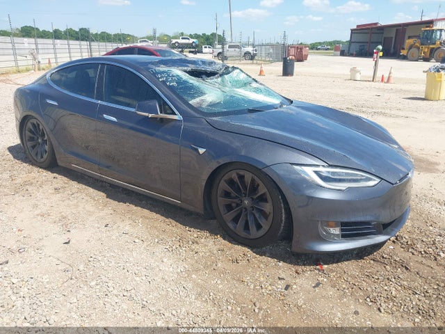 44809345 :رقم المزاد ، 5YJSA1E27JF246486 vin ، 2018 Tesla Model S 100d/75d/p100d مزاد بيع