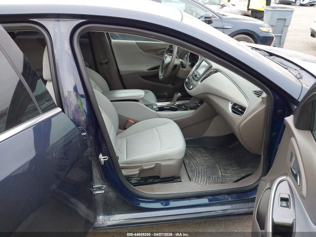 Продаж на аукціоні авто 2017 Chevrolet Malibu 1lt, vin: 1G1ZE5ST9HF136139, номер лоту: 44809350