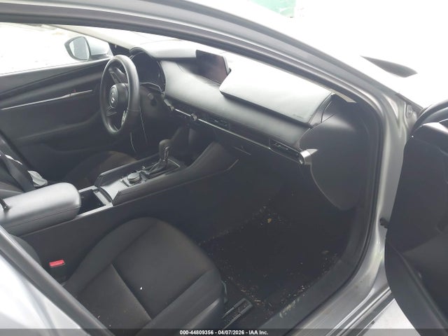 44809356 :رقم المزاد ، JM1BPAA78M1342995 vin ، 2021 Mazda Mazda3 2.0 مزاد بيع