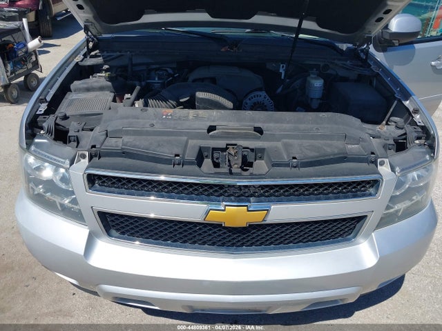 Aukcja sprzedaży 2014 Chevrolet Suburban 1500 Lt, vin: 1GNSKJE71ER235502, numer aukcji: 44809361