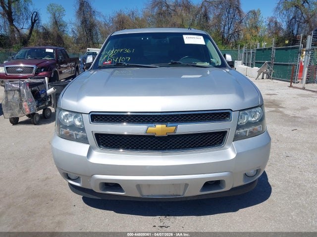 Aukcja sprzedaży 2014 Chevrolet Suburban 1500 Lt, vin: 1GNSKJE71ER235502, numer aukcji: 44809361