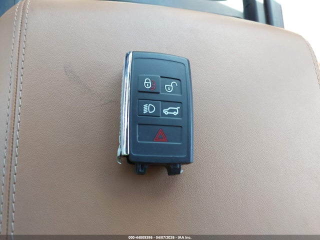 SALEPEFE9R2272168 Land Rover Defender 110 P500 Se