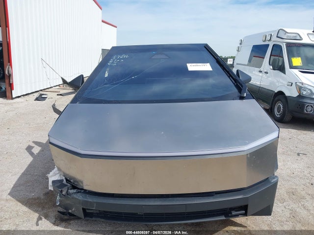 7G2CEHED4SA058605 Tesla Cybertruck All-wheel Drive
